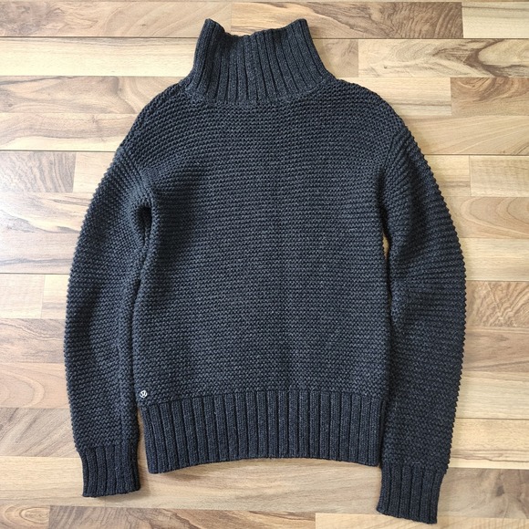 Lululemon Karma Kurmasana Sweater Merino Wool Dark Gray Turtleneck Women's Sz S - Picture 2 of 6